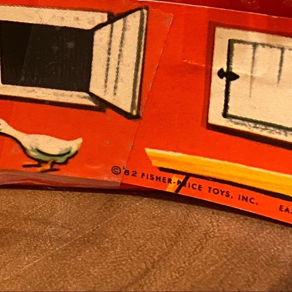 Vintage red Fisher-Price lunchpail 1970s toolbox farm barn - Picture 4 of 5